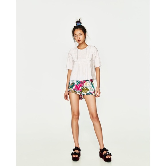 NWT Zara White Eyelet And Embroidered Blouse - Picture 2 of 6